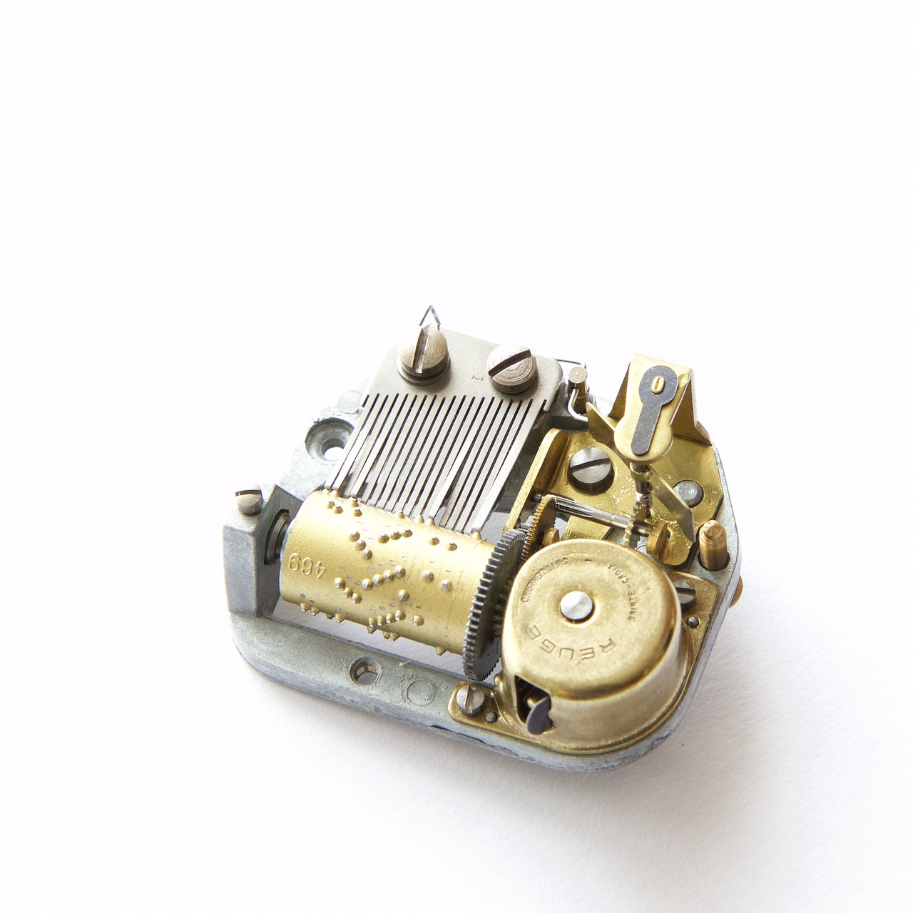 entdecken sie die zauberhafte welt der spieluhren! genießen sie melodische klänge und nostalgische designs, die perfekt für jedes zuhause sind. ideal als geschenk oder zur dekoration.