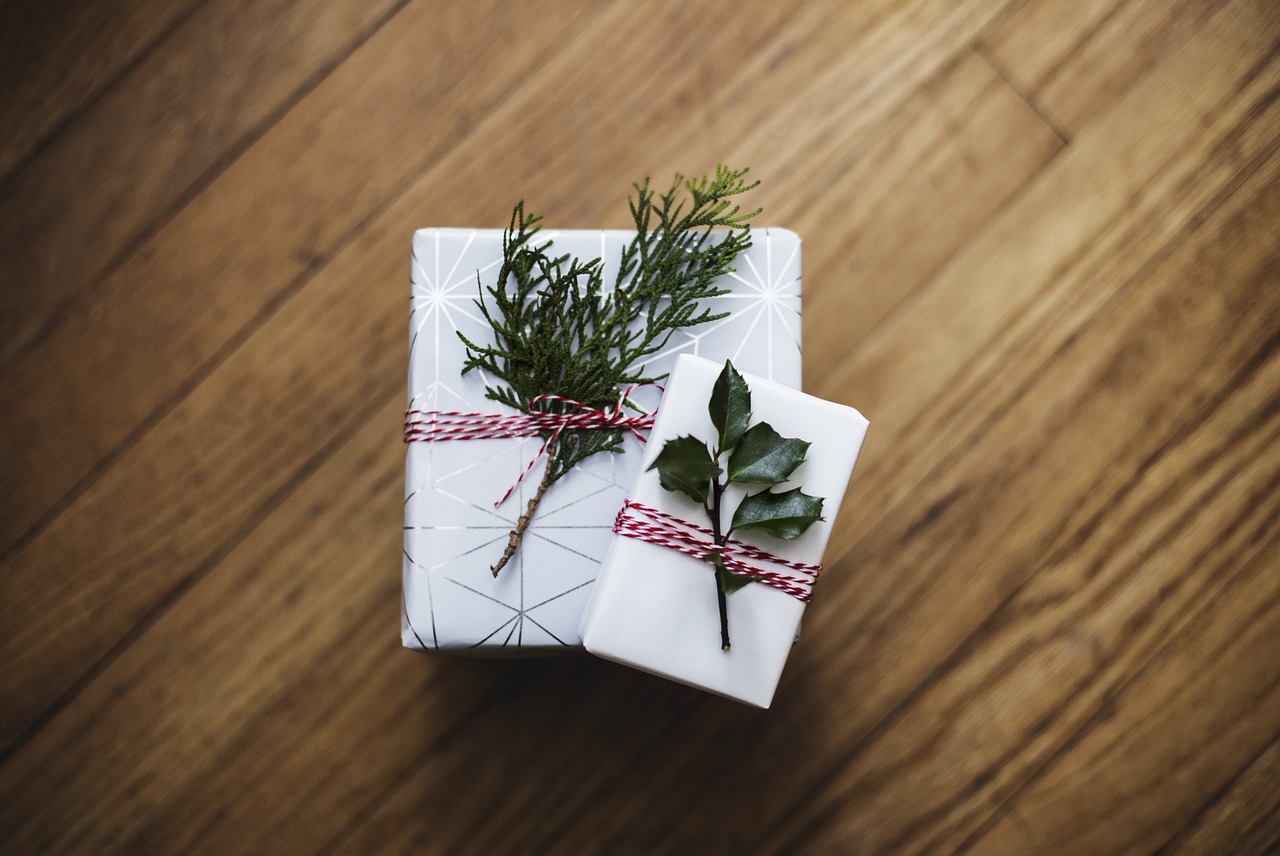 entdecken sie einzigartige personalisierte geschenke, die perfekt für jeden anlass sind. zeigen sie ihre zuneigung mit maßgeschneiderten präsenten, die in erinnerung bleiben!