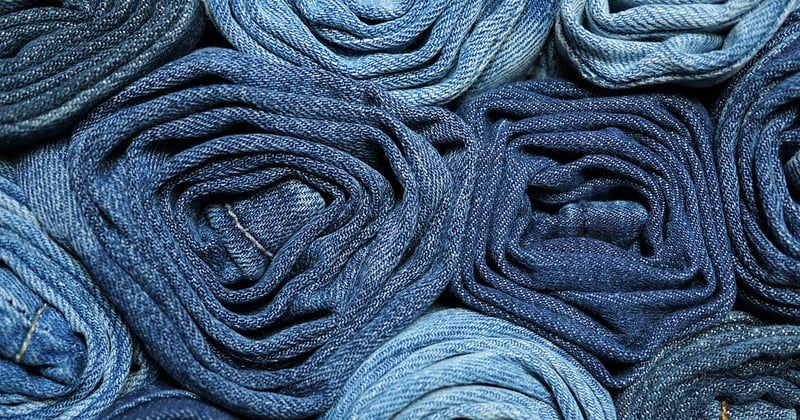 Die 15 besten Jeans Marken für perfekte Passform und Stil
